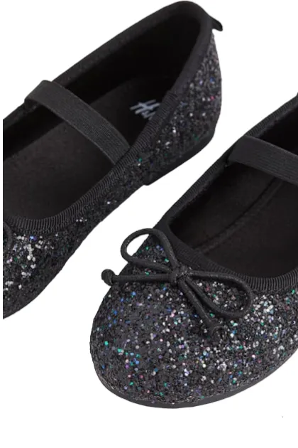 Black Glittery Pump