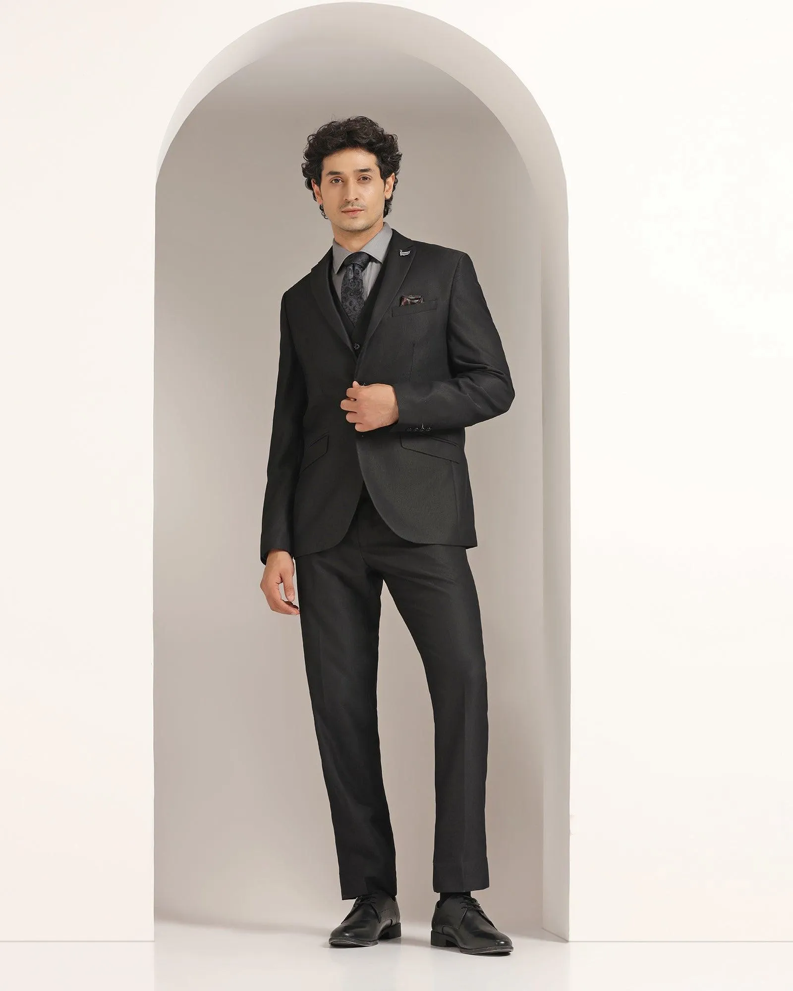 Three Piece Black Solid Formal Suit - Raydon