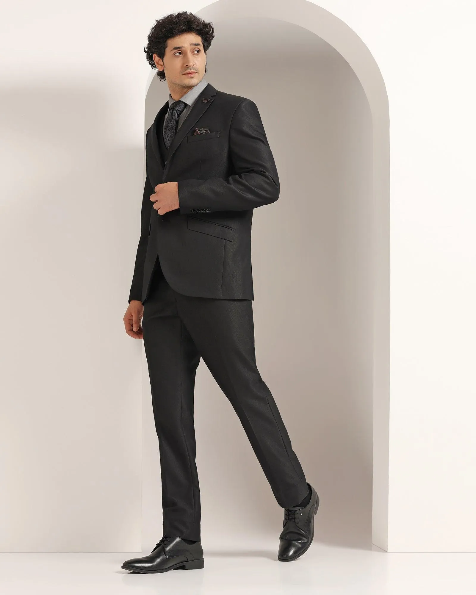 Three Piece Black Solid Formal Suit - Raydon