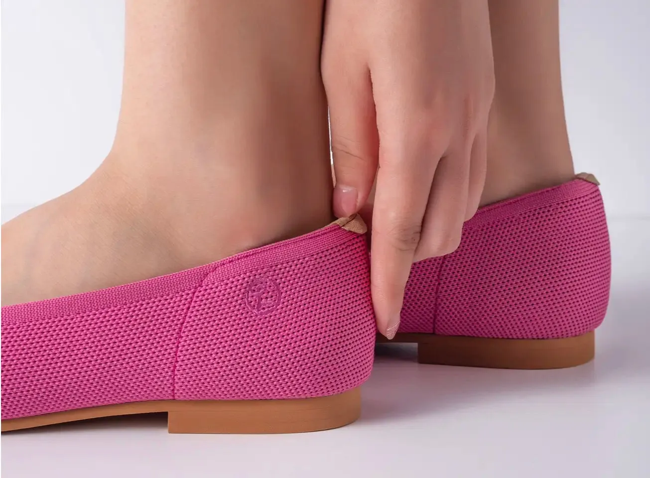 Una Flats | Square-Toe V-Cut